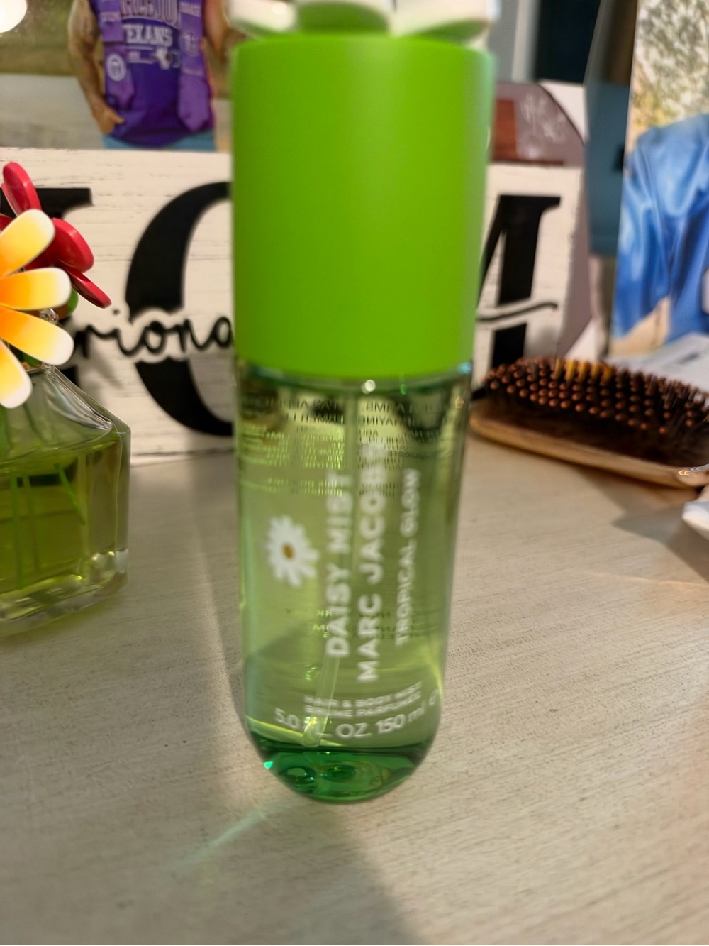 Marc Jacobs Daisy Kiss Bath & Hair Mist — Green